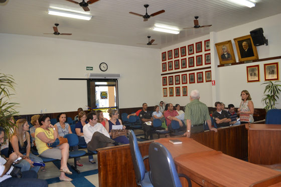 Reunião, na Câmara Municipal, para escolha do presidente do Comad